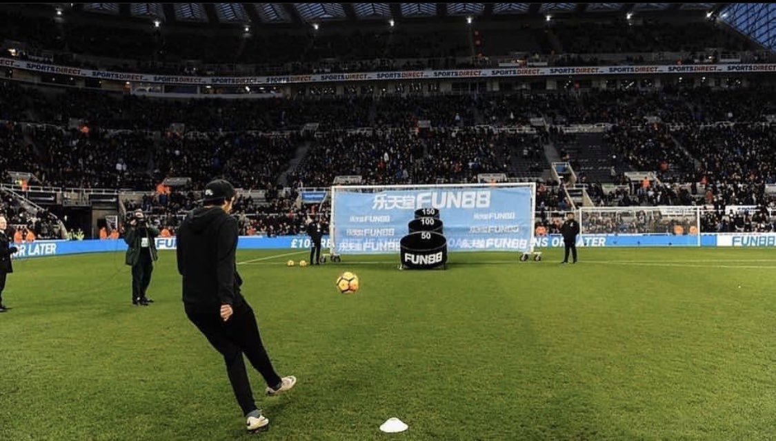 Follow &amp; RT to win a pair of tickets to <a href="/NUFC/">Newcastle United</a> vs Burnley at St James’ Park and take part in the FUN88 HT challenge. 

Winner announced later this week! 

#NUFC ⚫️⚪️