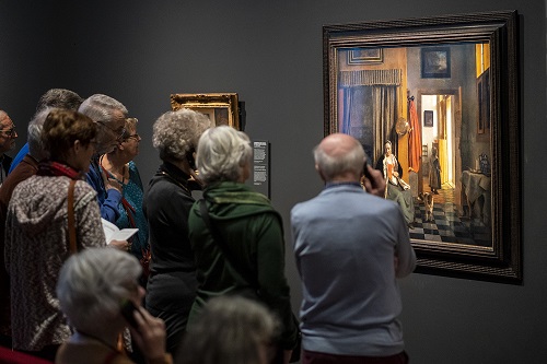 Tentoonstelling over Pieter de Hooch in Museum Prinsenhof Delft trekt recordaantal bezoekers. In totaal hebben ruim 90.000 bezoekers de tentoonstelling bezocht. #PieterdeHoochinDelft #DelftendeGoudenEeuw prinsenhof-delft.nl/ontdek-het-mus…