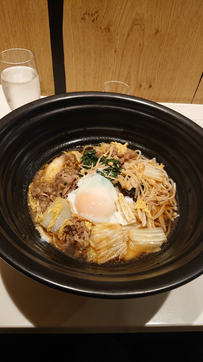 焔まどか ﾟ今日の晩御飯 ﾟ 友達と有楽町のマルイのビルでアニメセル画アートコレクション展示会見に行って 銀座のつるとんたんで海老クリームうどんとすき焼きうどん食べたー 自分はすき焼きうどんの方 アニメセル画展示会いろいろ懐かしい