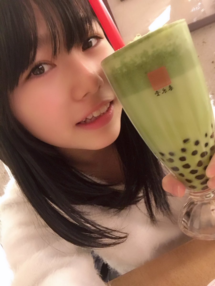 ゆーり Twitterissa 今日も1日お疲れ様です インスタ遂に 万人行きました Twitterも頑張ります ちょうど1年前の今日の写真 T Co Jxolyupbpj