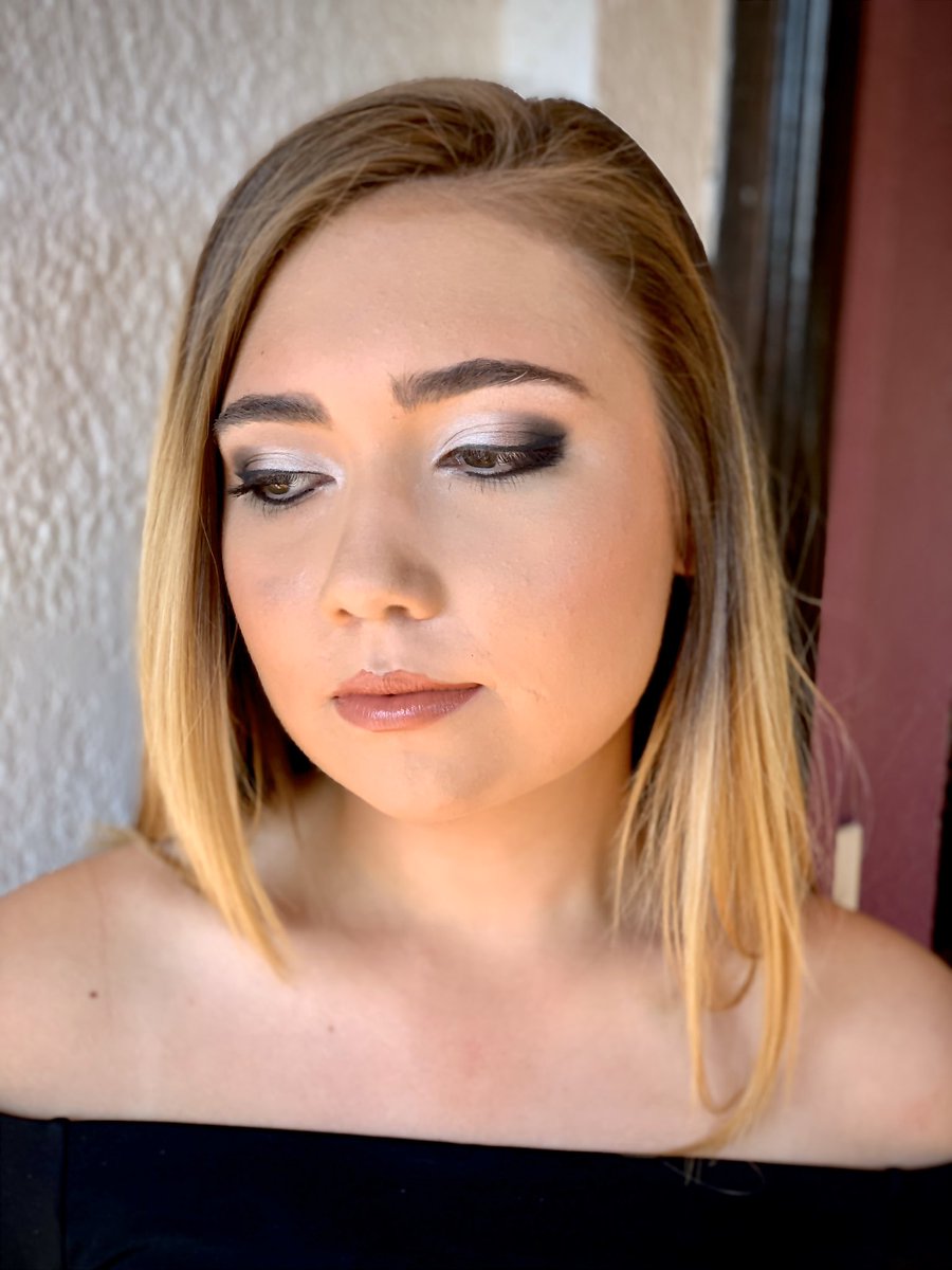 elementsbysands's tweet photo. Make Up done for a high-school Valentine’s Day dance #valentines #valentinesmakeup #schooldance #professionalmakeupartist #eventmakeup https://t.co/SbyCiPRovn