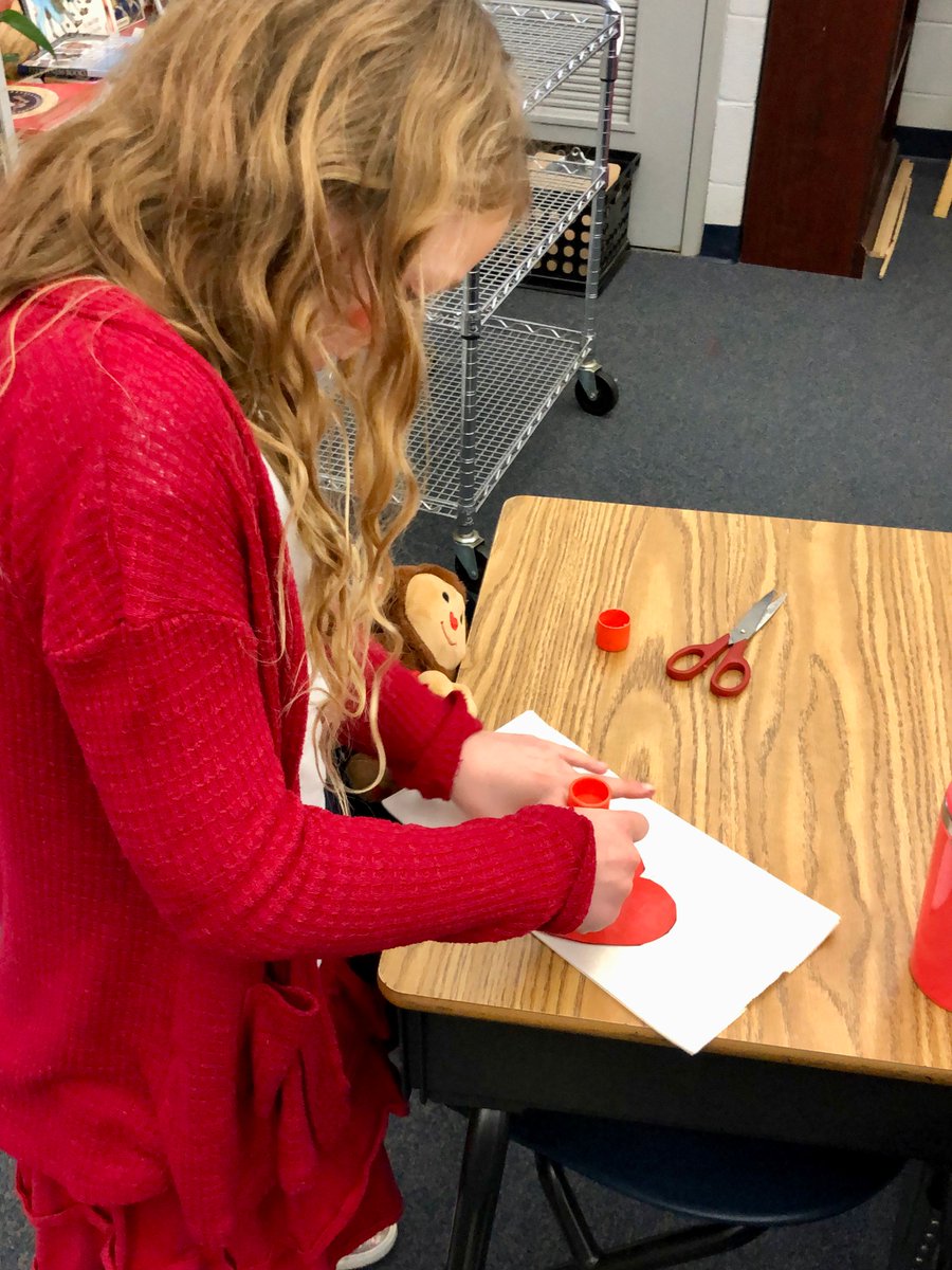 AnthonySchool's tweet photo. 5th grade students created Valentine's Day cards for residents at a local nursing home. They enjoyed spreading love and cheer! #TAStudents #ExperienceExceptional #TASvalues #TAScommunity https://t.co/69B6S7ep3l