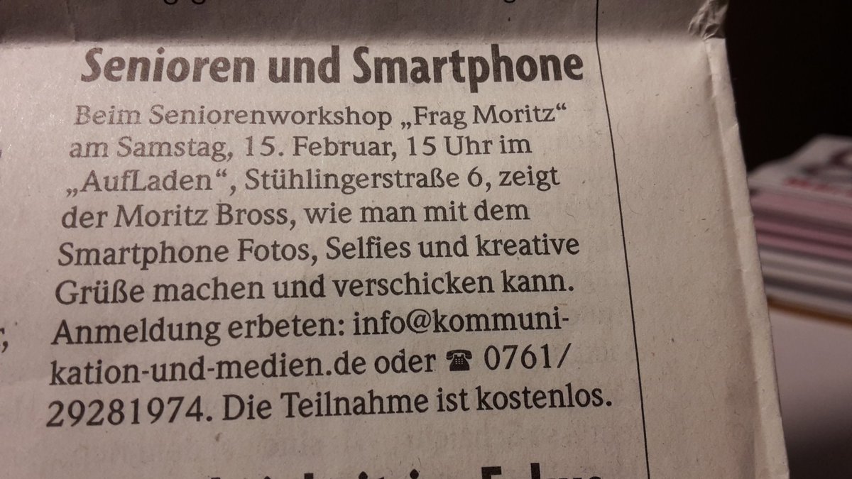 Heute überbucht mit 18 TN bei #FragMoritz kreative Handyfotos im #aufLADEN. Mit <a href="/moritz_bross/">Moritz Bross</a> <a href="/irene_baer/">🝳 Irene.</a>