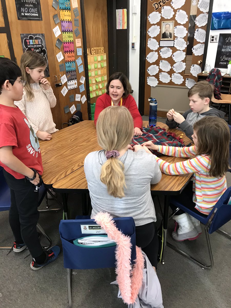 MrsKaplanGrade3's tweet photo. Valentine’s Day Projects &amp; Games! Students wrote kind notes to classmates &amp; made blankets for an Animal Shelter! @RooseveltD64 #EngageD64 https://t.co/S8CIF9dcv9