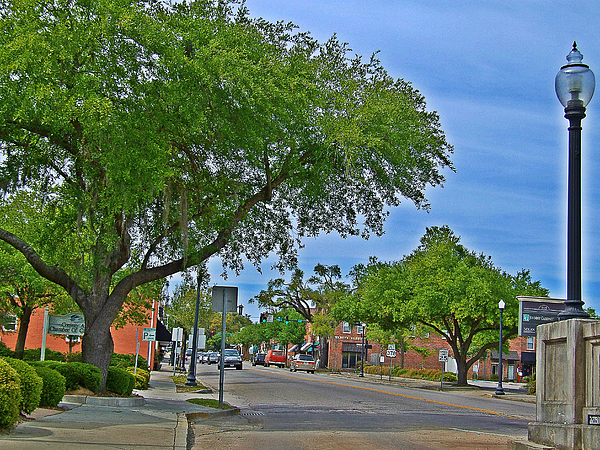New artwork for sale! - "Looking Back Main Street - Color" - joeyoconnorphotography.com/featured/looki… <a href="/fineartamerica/">Fine Art America</a>