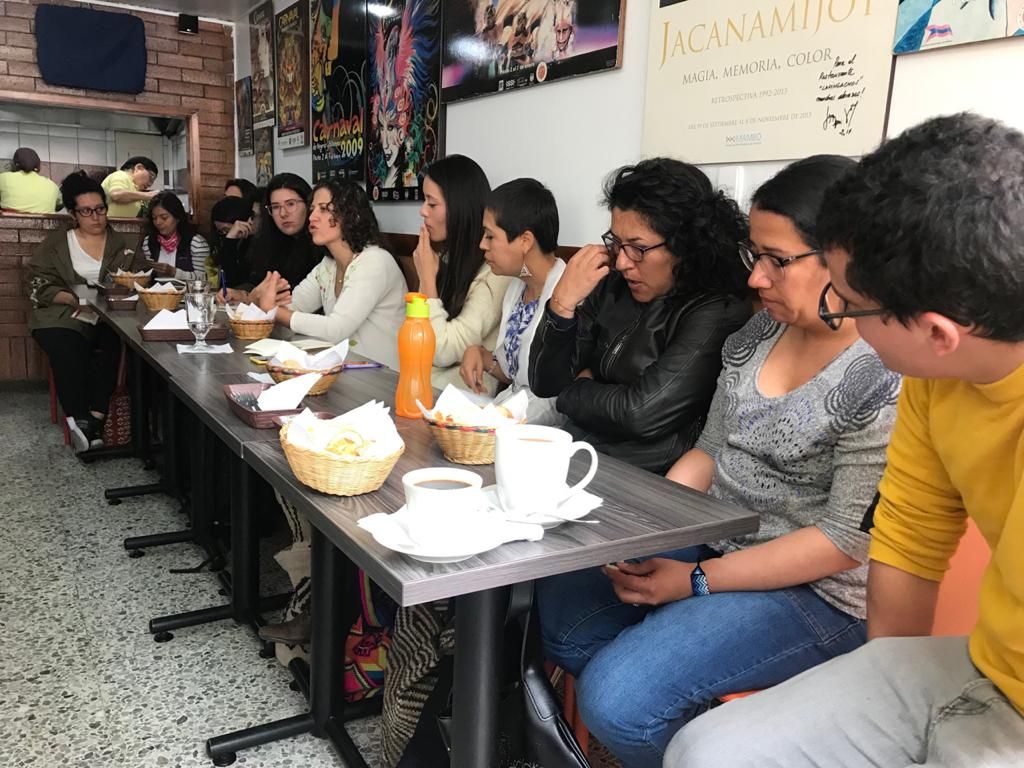 #DesayunoDePaz Hoy hablamos con Dilia Fuertes sobre el proceso de Reincorporación de excombatientes de las Farc tres años después de la firma del Acuerdo. buff.ly/2wfhkuE