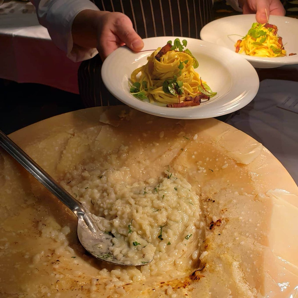 dineEOU's tweet photo. Second course #risotto cooked in #parmesanwheel with #wintertruffle or #linguinipasta. Our #ValentinesDay 4 course #prixfixe #dinner menu is also available tonight. For reservations, call 905-415-7611 @HiltonMarkham https://t.co/CmHjEkpZ7O