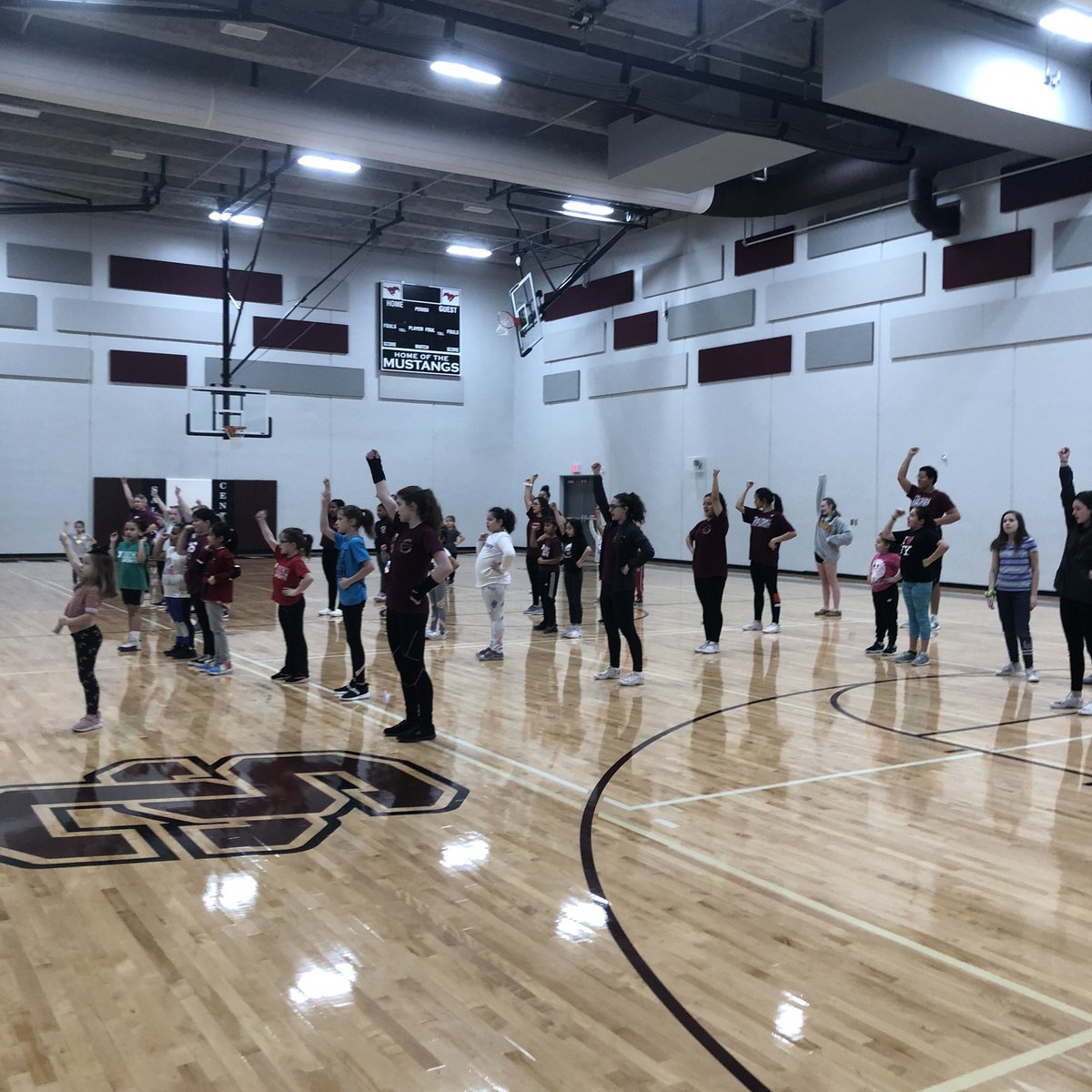 missCulinaryArt's tweet photo. CHS MINI CHEER! @WeAreSC_Cheer @USD305Central @USD305 #minicheer #why305 #chscheer https://t.co/LIVMsHPvBZ