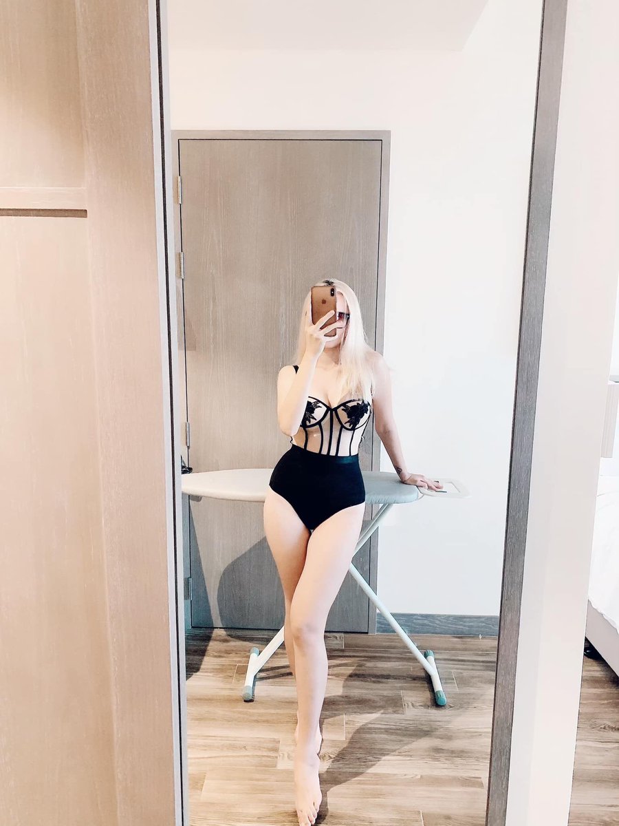 artnudebaby's tweet photo. Muốn sống một mình chẳng phiền đến ai https://t.co/Wo1unGtte6