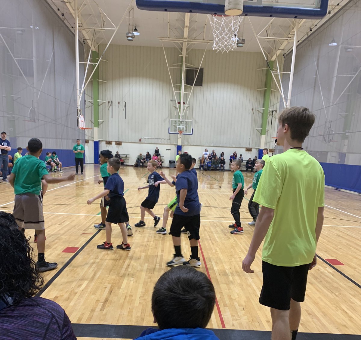 4AHeusner's tweet photo. We have some great basketball players from Heusner!! Way to go boys!!! @HeusnerPride https://t.co/UwMEImj1uC