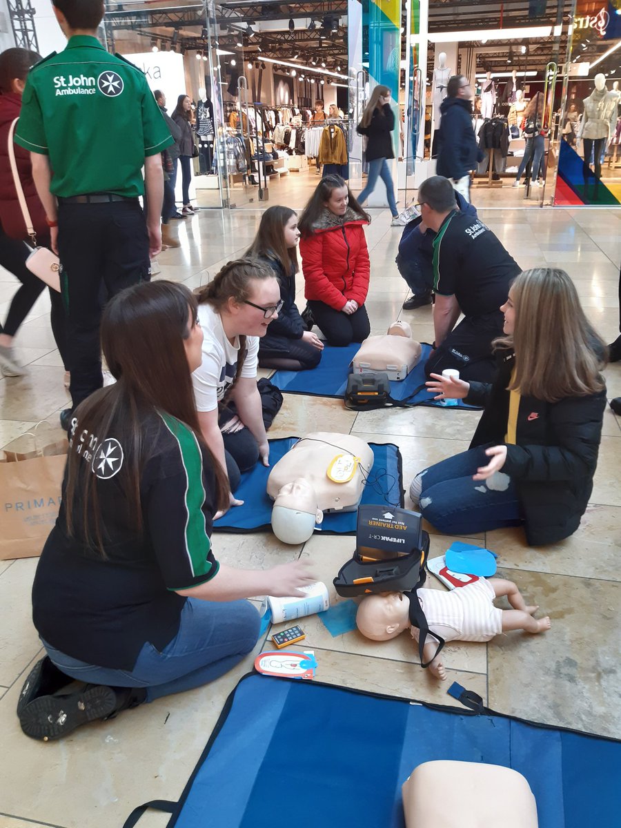 SJACymru's tweet photo. Great to see so many people getting involved & learning how to use a defib! While we hope you'll never have to use one, we hope that by seeing us today you'll have the confidence to use one if you ever needed to! Thank you to everyone who came to see us ππ½ #Defibruary #DefibAware https://t.co/eYTOfMxiA3