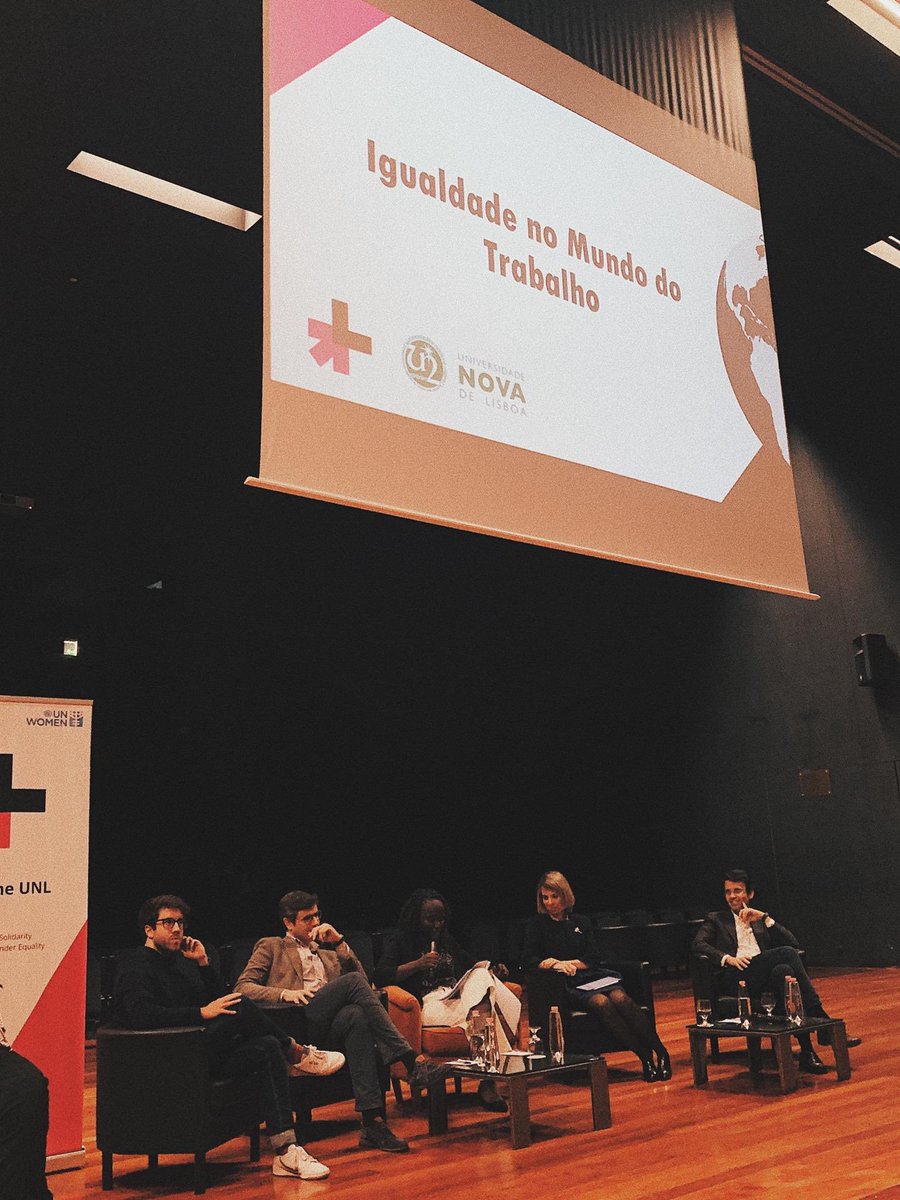 she_unl's tweet photo. “A única forma de estar num negócio é ter diversidade nos quadros de liderança” - Nuno Lousa #HeForSheConferencia #HeForSheUNL #TodosPorTodas @LinklatersLLP, @PwC, EDP Portugal, @BNPParibas https://t.co/QXo20ALRPD