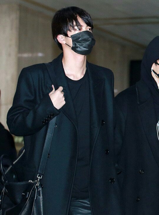 | thread |  Seokjin wearing black