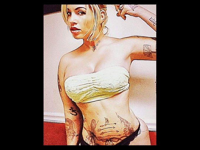 I'm online right now on skyprivate (live skype show). my private profile: https://t.co/GekRAlrDG3 Please<a href="/tag/camgirl"class="tags"><span>#camgirl</span></a>