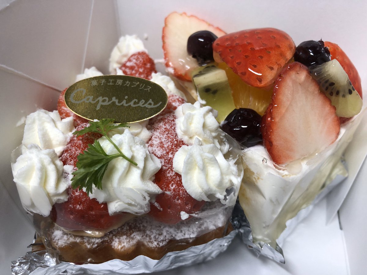ドラちゃん 香りのスペシャリスト 本日のご褒美シリーズ フルーツいっぱいのショートケーキ ミルフィーユが売り切れでな い 広島 広島市安佐北区落合 カプリス菓子工房 フルーツいっぱいのショートケーキ 苺のタルト 苺のミルフィーユ売り切れ