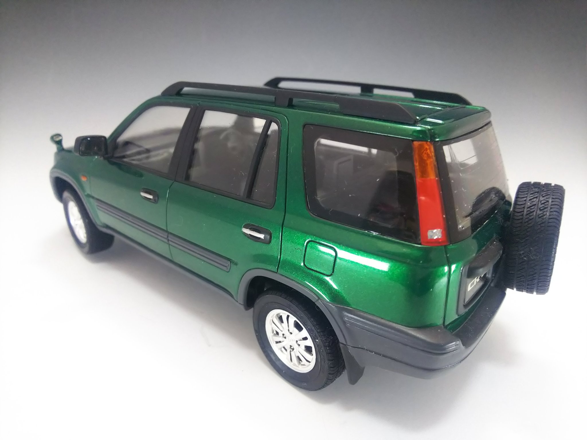 アオシマ1/24ホンダ CR-V 完成品 トミカ cr v