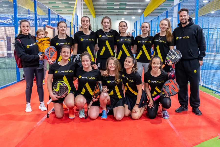 El equipo femenino de Sompadel.