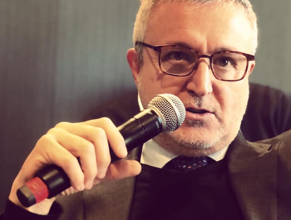 Azione_it's tweet photo. “Una giornata di studio sulla #formapartito e su come utilizzare in maniera virtuosa la tecnologia. Proporremo a tutti i gruppi la costruzione di un movimento politico solido e innovativo, aperto e plurale. 
Non importa se servirà tempo, importa fare sul serio”

@MatteoRichetti https://t.co/JwgrlyKLap