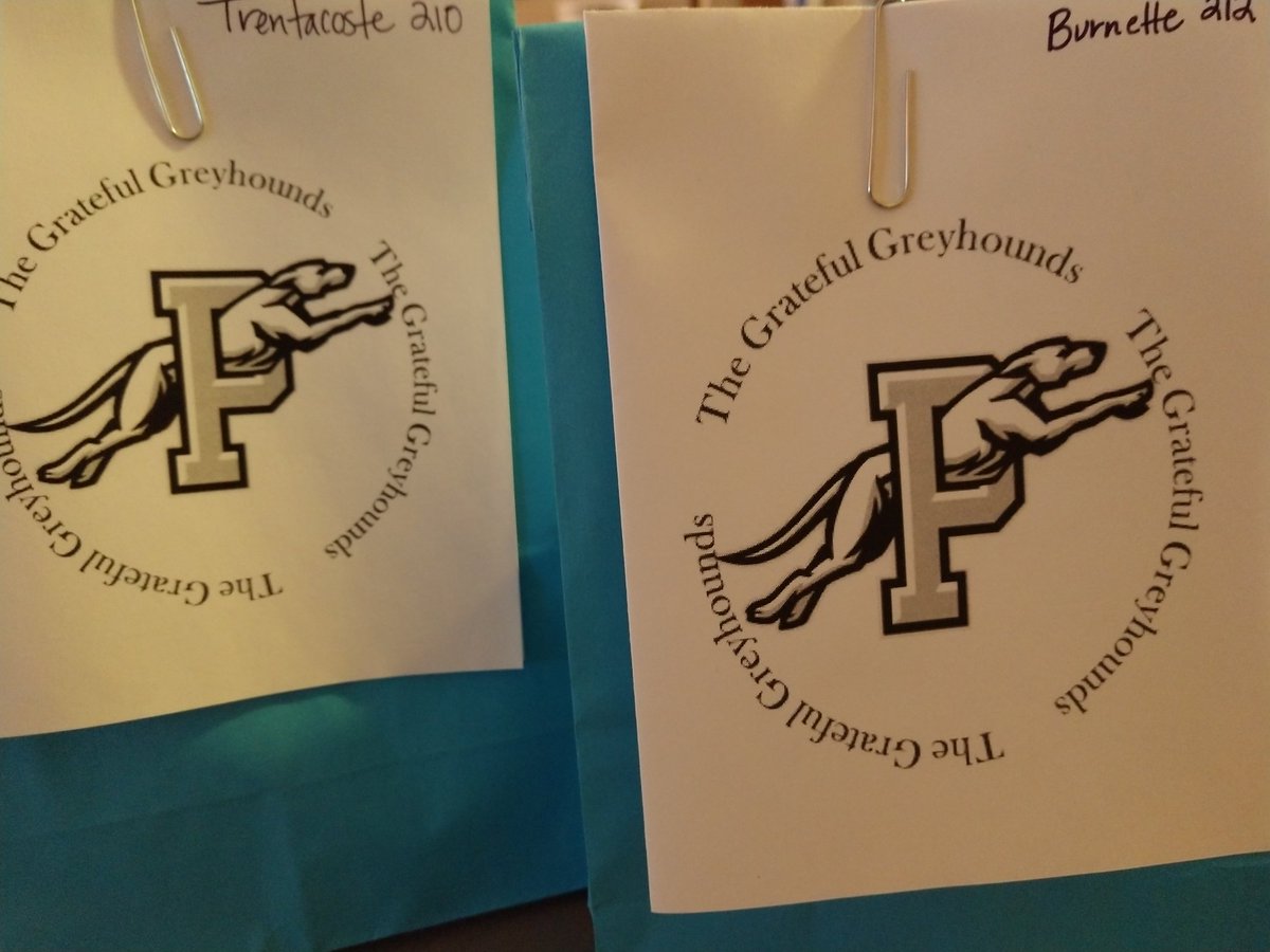 gratefulhounds's tweet photo. This month's #gratitude gifts were for @coachtphs and Coach Burnett.
Thanks for all you do! #gratefulgreyhounds #inspirepopehs https://t.co/ehvmIUUQ8e