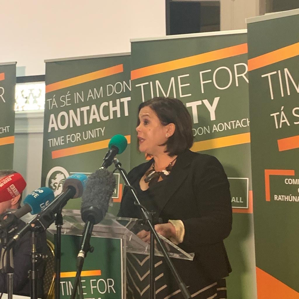 cxanra's tweet image. .@MaryLouMcDonald “Sinn Féin is with the people and the people are with Sinn Féin”
#timeforunity #taseinamdonaontacht