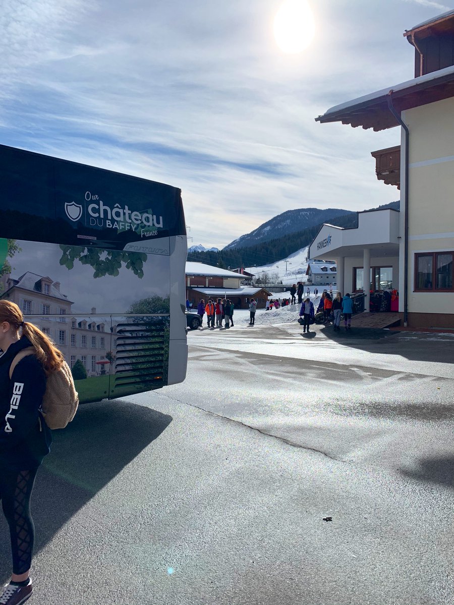 Esherhigh_PE's tweet photo. Flachau, Austria 🇦🇹 We have arrived safe at our hotel for the week! Next stop - Ski Store for Equipment #EsherSki #Snow https://t.co/D6Tin9bARh