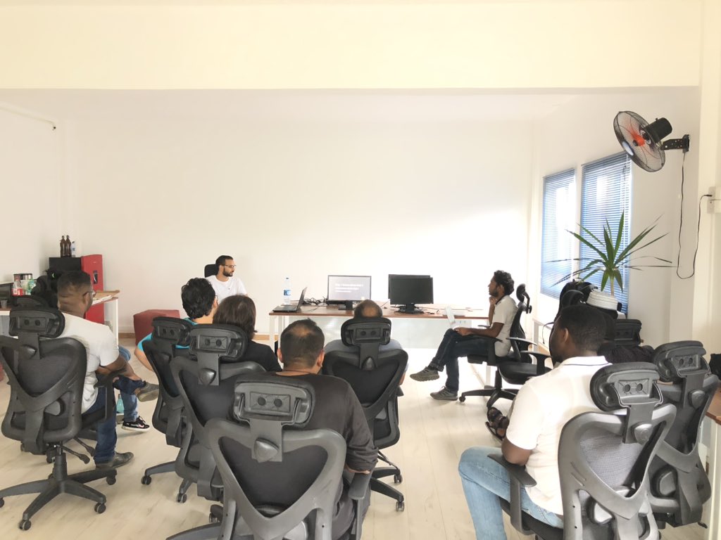 __Sun__'s tweet image. Meetup done!
Thanks everyone who attended the #frontendcoders meetup today at Bocasay.
Thanks to @MSCraftsman for sponsoring the Pizzas
#mauritius #opensource