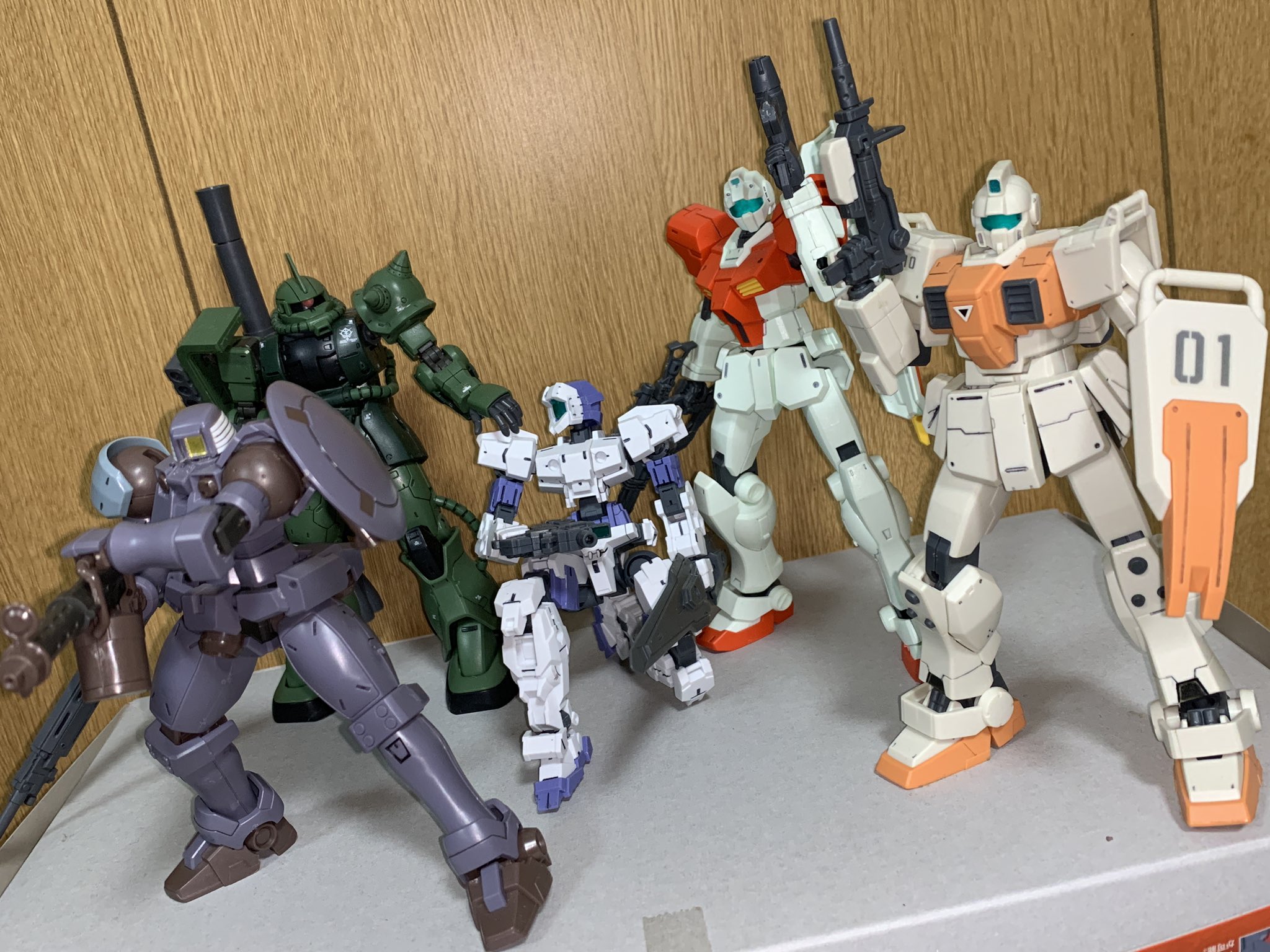 人気ブランド新作豊富 Yahoo!オークション Hg - 量産機8点セット ガンプラ HG 未組立 ロボット