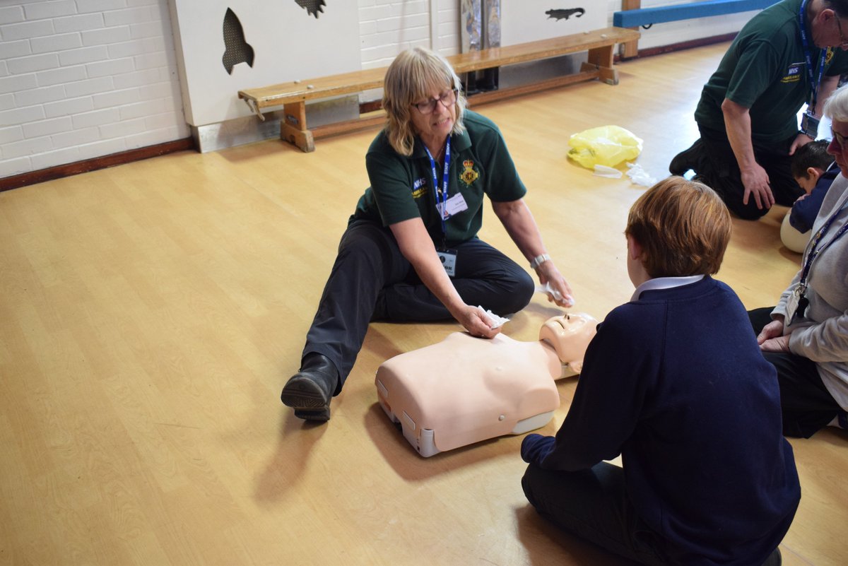 HeartstartB's tweet photo. This week pleased to again attend @hordleprimary  with help from @SCACharity responders from @BransgoreCFR to  deliver @TheBHF  Heartstart Course to 50 Year 6 pupils all now potential life savers!. Simple Skills That Save Lives. Well done Year 6! https://t.co/rdFAw95p15