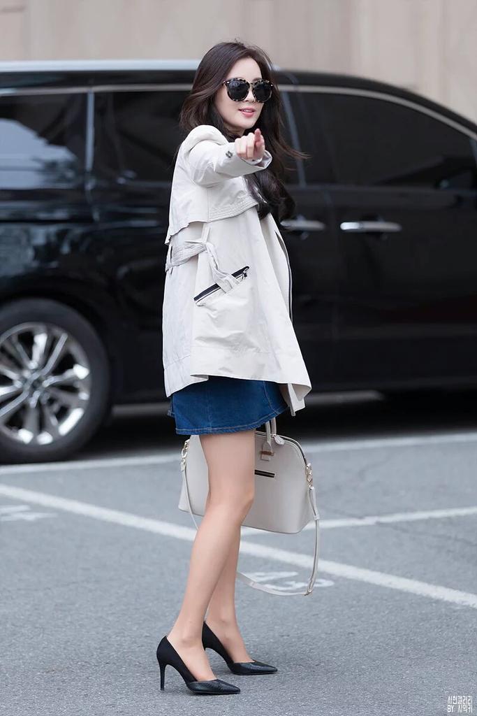 seoojuhyun_s's tweet image. Hello #KAct fellas who I never interact to 🤣
I'm so embarrassed to do this because it means I'm so bad not to talk with you, let's mingle well~ ❤️