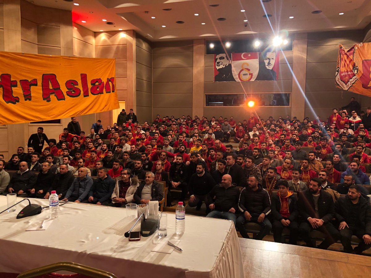 ultrAslan UNI 2019-2020 sezonu Türkiye Geneli Temsilciler Toplantısı Yılmaz Tutuş ve <a href="/VeyselGiley/">Veysel Giley</a> başta olmak üzere ağabeylerimizin katılımı ile devam ediyor! #ultrAslanUNI