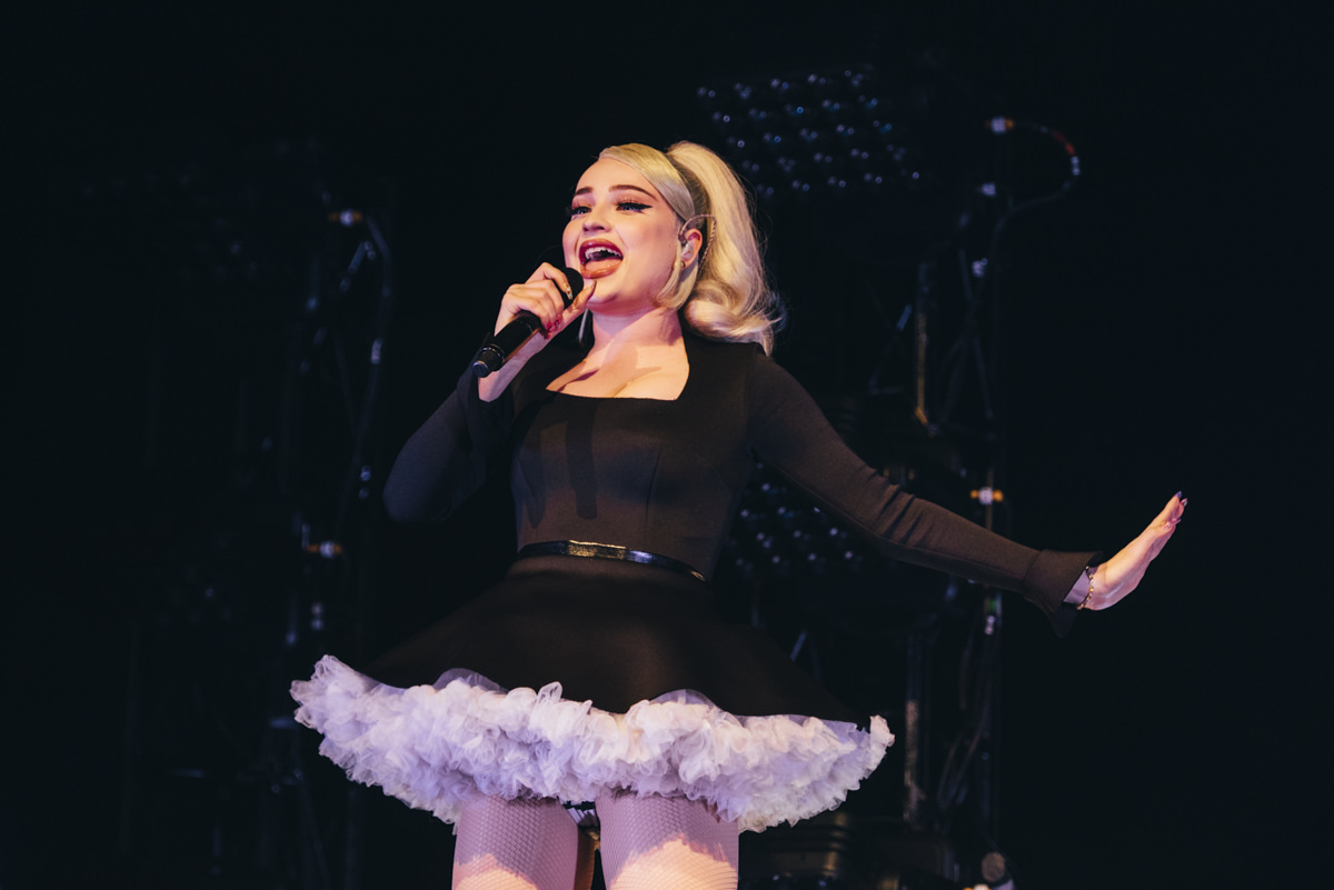 academyamg's tweet photo. .@kimpetras performing at her biggest #London show to date at @o2sbe on 11 February. Photo by @slb_photo for #academymusicgroup (please do not use without permission) #kimpetras #theclaritytour #o2shepherdsbushempire #livemusicphotography https://t.co/P81bj3TCIh