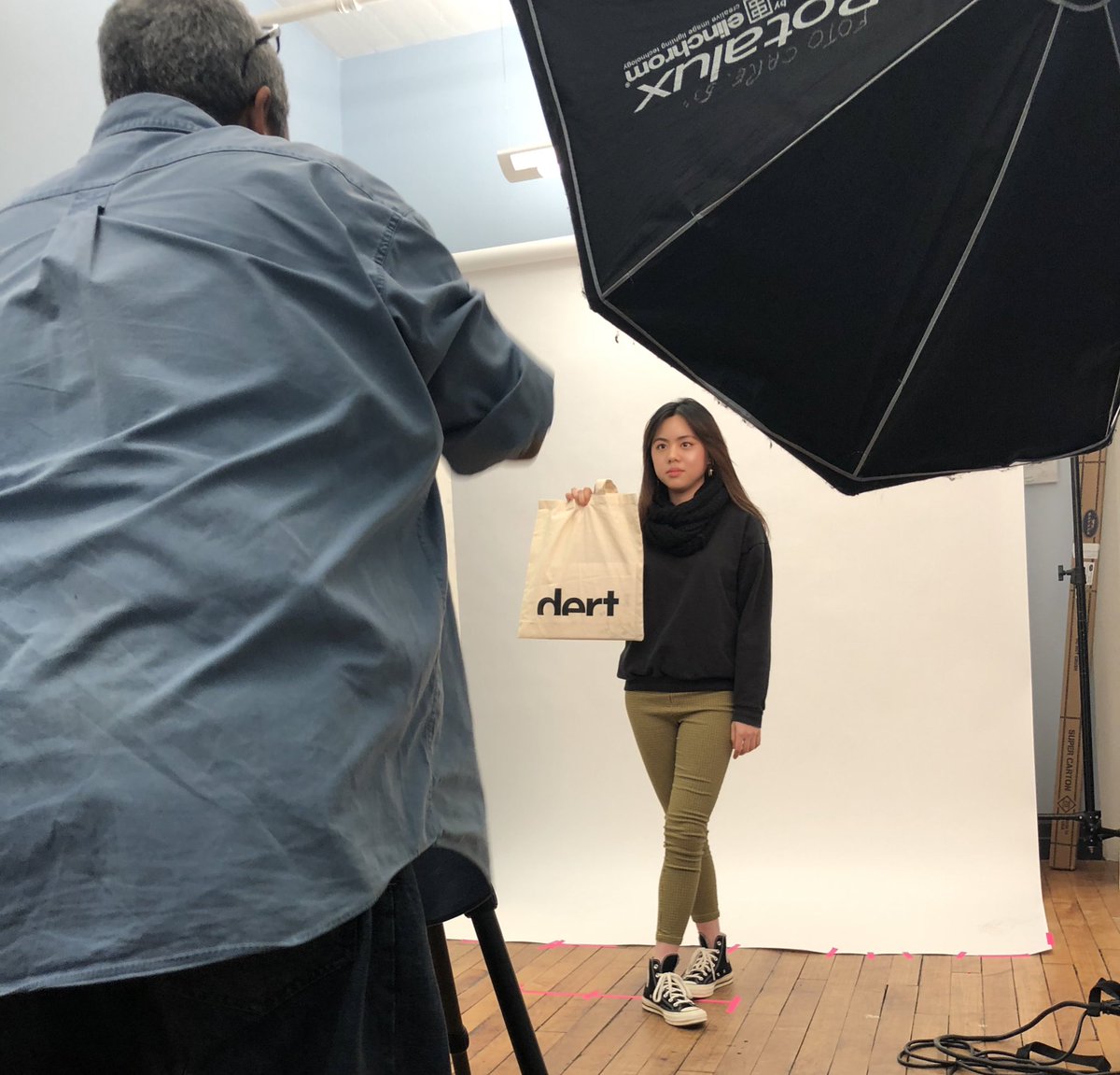 dertbook's tweet photo. A fresh team of students from @parsonsschoolofdesign getting their portraits taken as they work on their new book designs. DERT’s collaborative class, Design for Literacy, is in full gear with 18 new students bringing their unique perspectives and talents to their book projects. https://t.co/vg8JgyublL