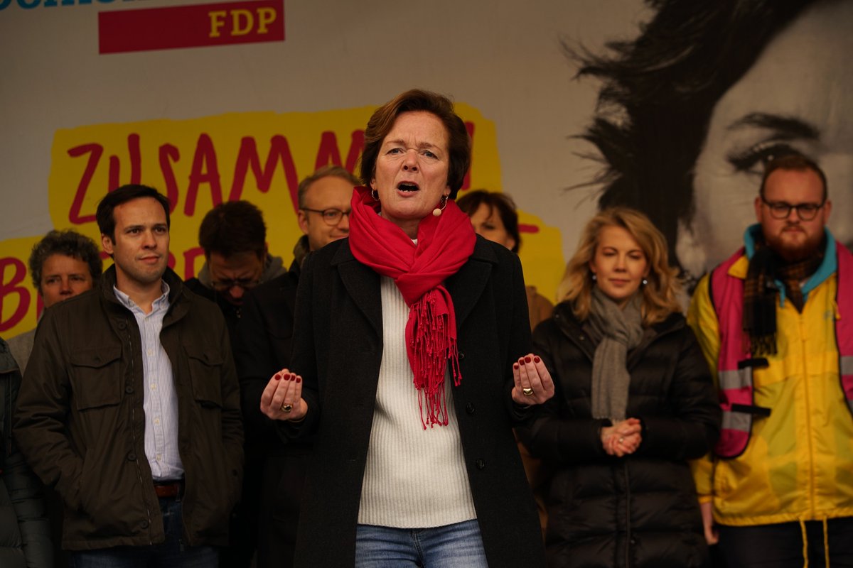 Fdp Die Klassischen Branchen In Industrie Handel Handwerk Dienstleistungen Wollen Wir Bei Den Herausforderungen Der Digitalisierung Globalisierung Unterstutzen Den Hafen Durch Modernisierung Fur Den Int Wettbewerb Wieder