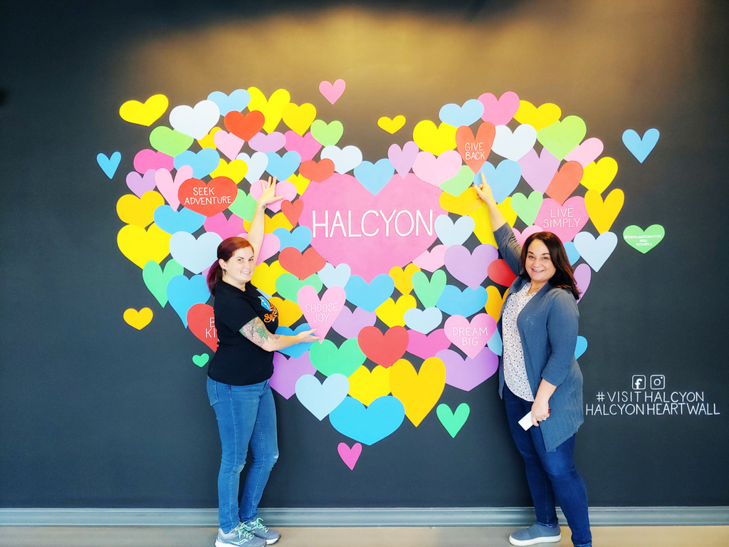 EverlongCreativ's tweet photo. 😍
#halcyonheartwall @visithalcyon #mural #muralist #hearts #heart #Valentinesday #Valentine https://t.co/IhPYzZIcSg