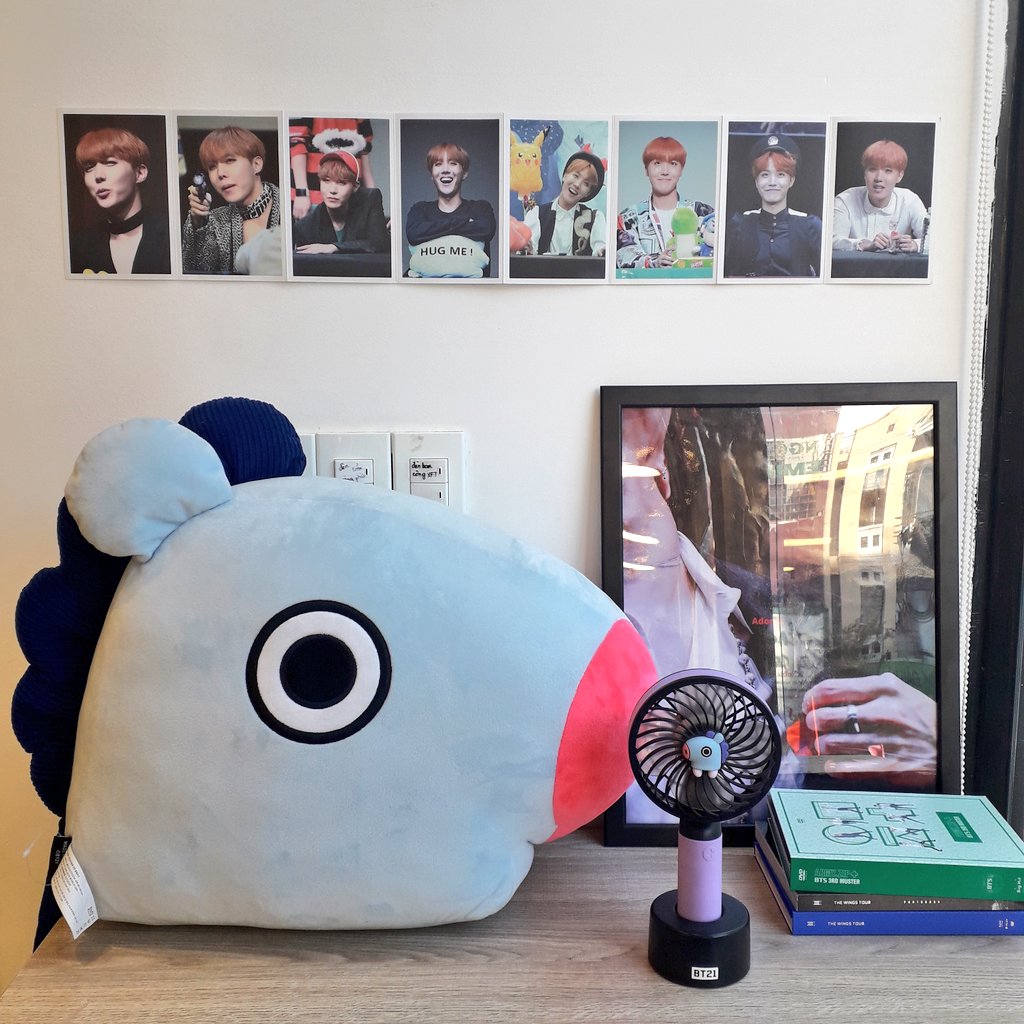 thyoonguk's tweet photo. #DanceKingJhope
#ProdigyJhope
#MadeWithJhope
#WhatMakesHimHope
#WorldFullOfHope
#HopeWorldInspired
Thanks to masternim @Adonis_Hoseok & @SWBeautyHobi for all these beautiful gifts ❤❤
@BTS_twt https://t.co/0yo6Lb5YwX