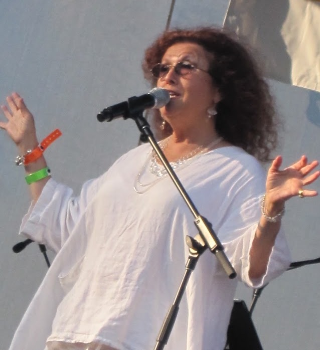 HaPpY BirThDaY!! to the smooth vocals and GRAMMY Winner of Melissa Manchester 