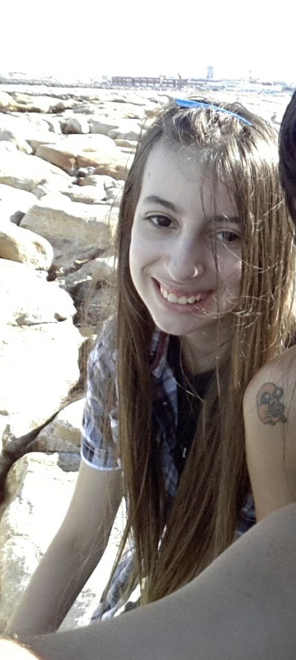 electrahypnosis's tweet photo. ¿Dónde quedó esa Dana, que a pesar de muchos problemas, sonreía? https://t.co/HmXElQfv0D