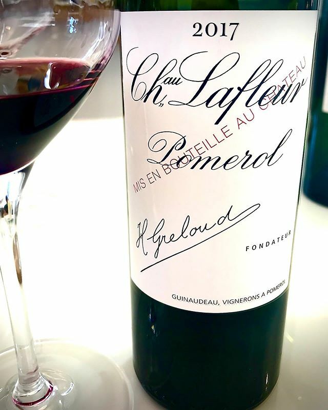 LisaPBMW's tweet photo. Conducting a second round of 2017 tastings in Bordeaux this week for my March @wine_advocate report. A lot of challenges this vintage, but some properties didn’t miss a beat. #chateaulafleur #lafleur #pomerol #wineadvocate #robertparker #bordeaux #bordea… https://t.co/RNHKfOmevs https://t.co/XQoUBoQxhg