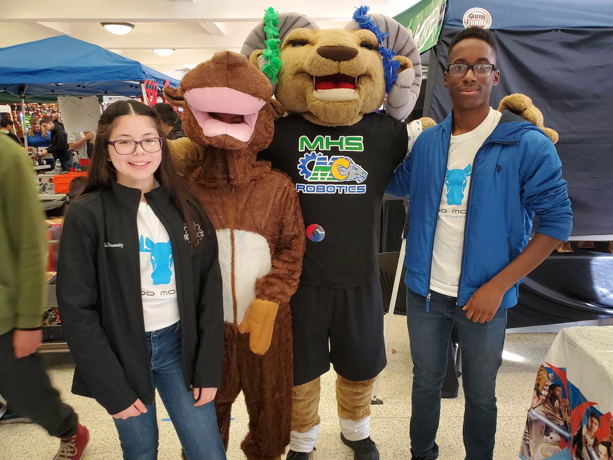 Vihernandez_MMS's tweet photo. Ram Nation and Moose Country displaying Team Spirit @ #FTC19 
@Montwood_MS @VDeAvila_SEC #TeamSISD https://t.co/iC9ZsZMxG4