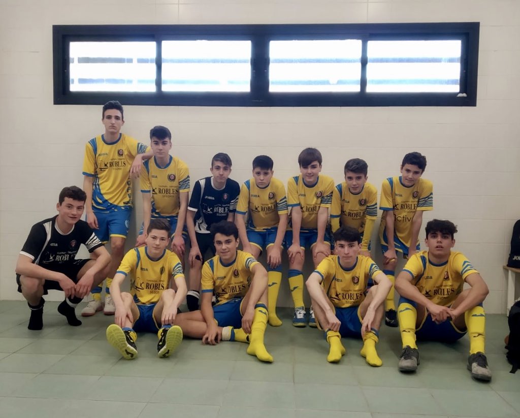 cdfs_segorbe's tweet photo. RESULTADO |
📌 Categoría cadete
🏆 Liga
↔️ @FSCabanes 2 Funeraria Robles 2
Nuestro cadete saca un importante punto en Cabanes y se mantiene en la lucha por el campeonato. Gran partido chicos. A seguir trabajando duro. 💪💪💪
#CanteraSegorbe
#SomosSegorbe https://t.co/hSz6H3fEZy