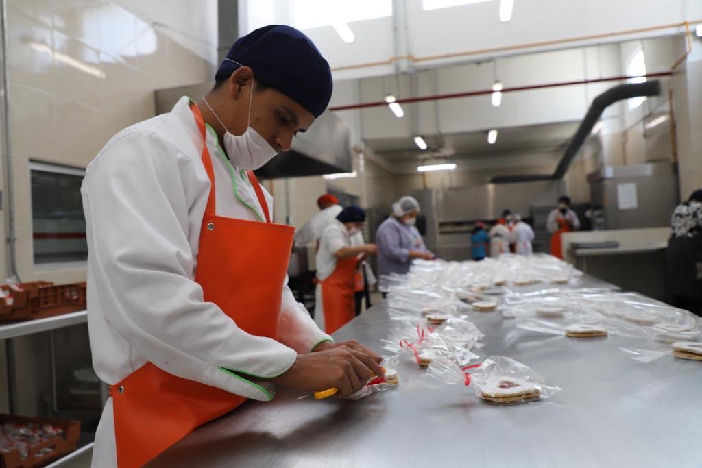 Emotivo recibimiento tuvimos en las instalaciones de <a href="/CONFE_ORG/">confe_org</a>, una #IAP de clase mundial. 

Talleres de cocina, arte, costura y baile son algunas de las actividades que se realizan para el desarrollo de jóvenes y adultos con discapacidad intelectual. 

Felicidades por su labor.