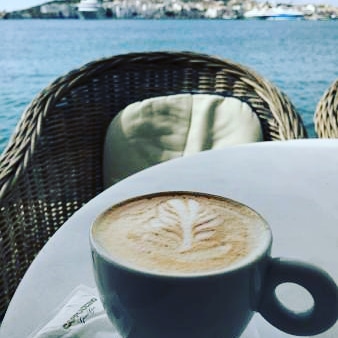 coffemugs's tweet photo. Its coffee time!! Enjoy the weekend! 😊☕
.
#coffeeholic #coffeegram #coffeelove #coffeelover #baristalife #coffeelatte
#morningcoffee #muglover #coffeecup #instamug #coffeemugs #coffeetime https://t.co/CYoR6e1jdI