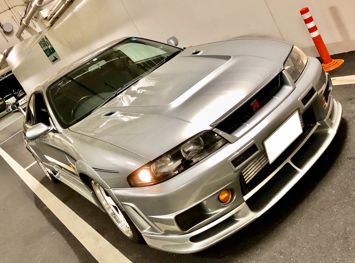 Tsugio Matsuda 大阪オートメッセで車を見ていたら なぜかドライブに行きたくなり少し走ってきました 400r いい車だ チタンマフラーは どのエンジンでも乾いた良い音質ですね