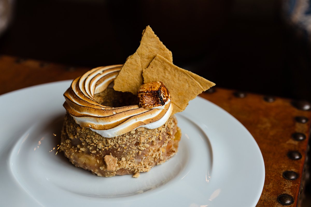 bandofbohemia's tweet photo. We call it "Donut of the Year" for a reason 😉 Find out why this weekend! Make your reservations for #brunch at https://t.co/bTrx8j0YRi https://t.co/FvUaeKYH5A