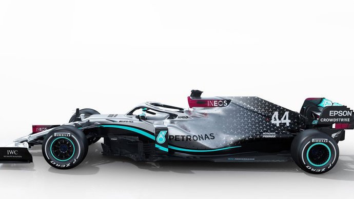 Score692's tweet image. 👀 В Сильверстоуне представили изображения нового болида «Мерседеса» W11 на сезон 2020 года. В пятницу также «Мерседес» проведет обкатку новой машины и покажет фотографии болида с трека.

🏆 В сезоне-2019 «серебряные стрелы» одержали победу в Кубке… t2p.pw/W1Tu9y6Me7