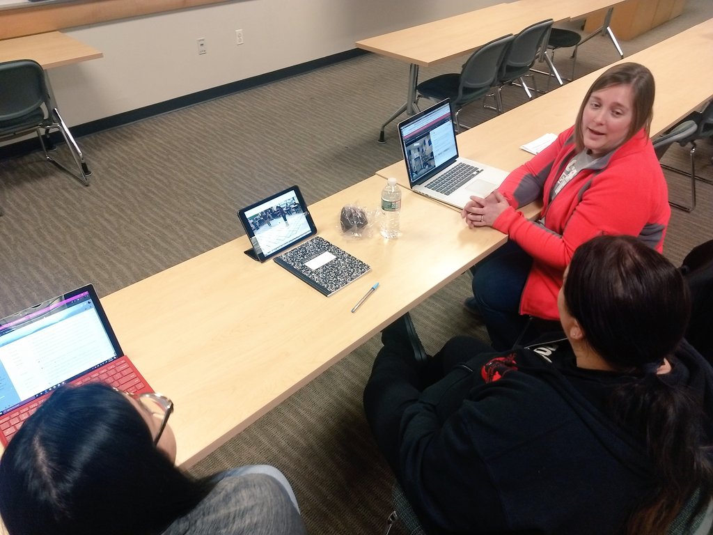 Design2Activ8's tweet photo. Lots of educators sharing their brilliance today using the Lightning Share Out, a @AgencybyDesign strategy from the @hgse to start the day at @RowanCED ASPIRE PLC today!! 

#TeachersShare #InteractiveStrategies 
@dr_LJVD https://t.co/1WgUHHssUr