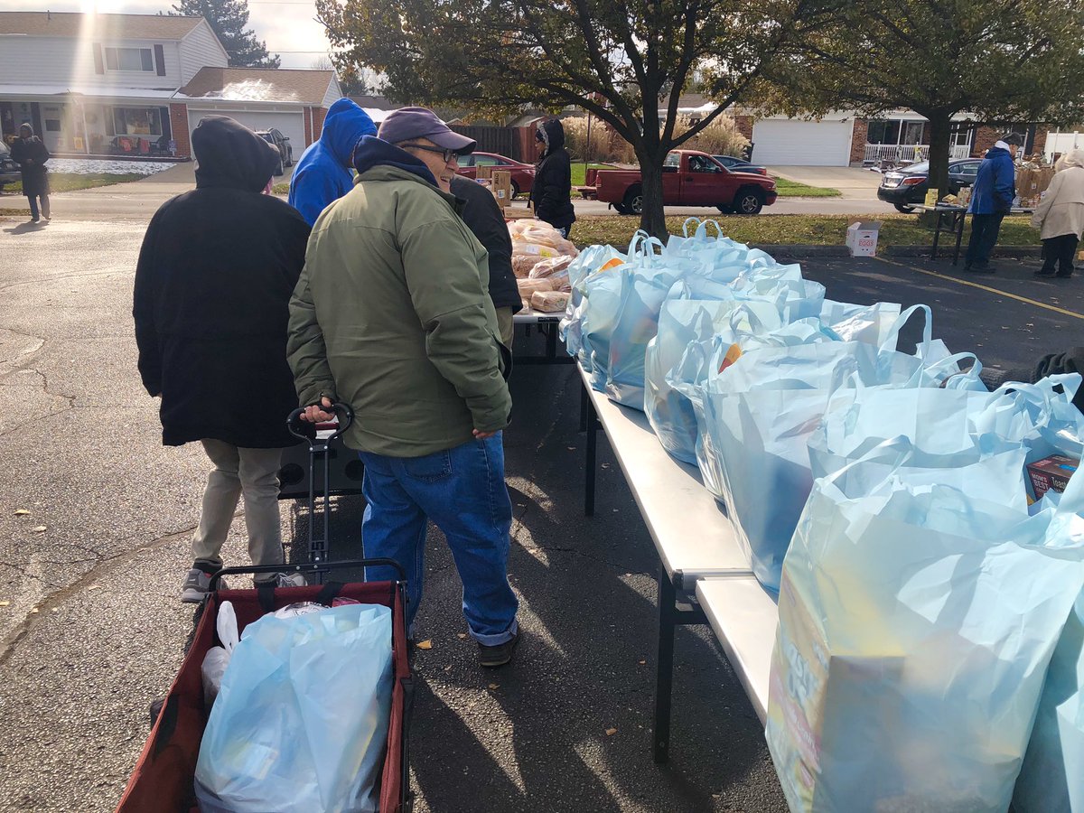 Hope4Dayton's tweet photo. This morning we are headed up to Huber Heights to provide groceries, encouragement, and hope to 100+ families. 11 AM to noon at Aldersgate United Methodist Church on Troy Pike. Thanks to all of our loyal volunteers who brave the cold to make this happen each month! https://t.co/IWIU8o6pzr