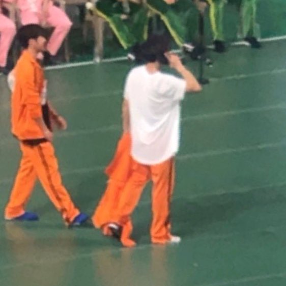 that time Jiwon shoe-called Hanbin