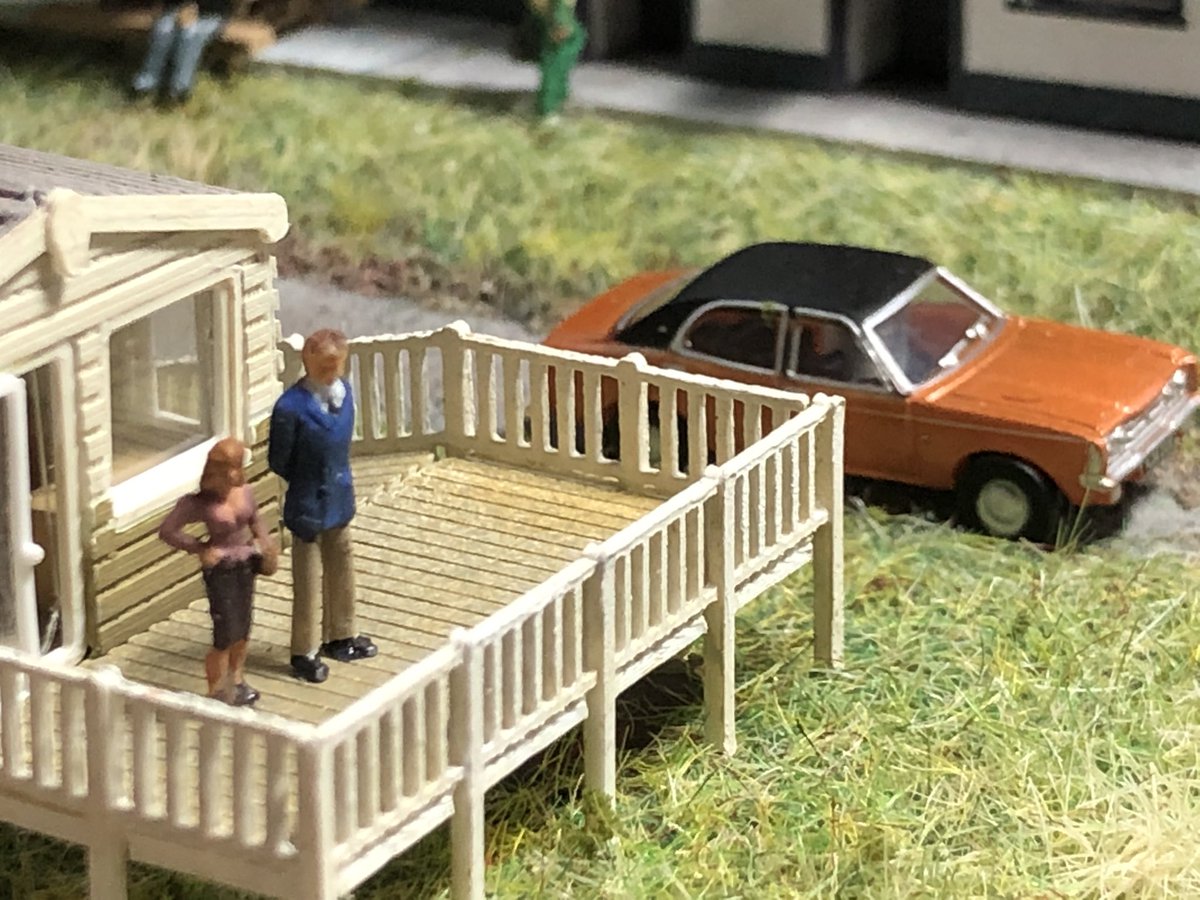 N_Amberfield's tweet photo. A few new characters have appeared bringing it all to life #EasternDock #NGauge https://t.co/MKfVI7Jg5y