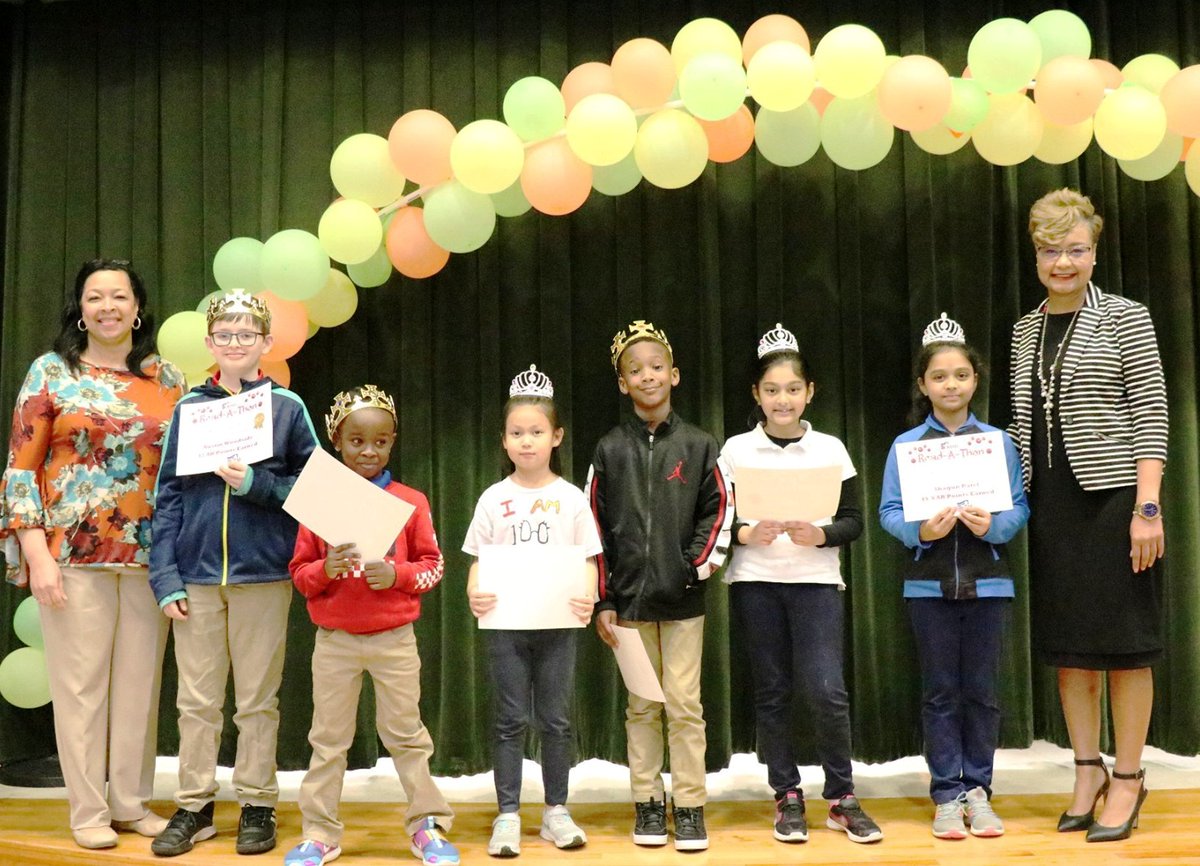 JennyAngelo1's tweet photo. Beaumont ISD LOVES to read! 💖📚🎓 31,304 books were successfully completed in our recent Winter Read-A-Thon!  Kings and Queens of Reading crowned on each campus👑    #BeaumontISD https://t.co/Czbja9wuln
